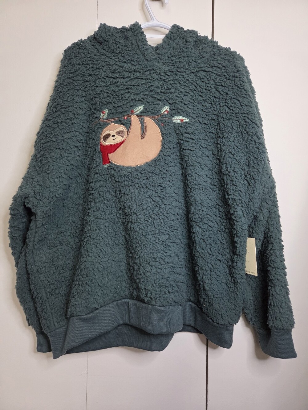Bluenotes Women's XL Fuzzy Green Sherpa Christmas Sloth Hooded Sweater